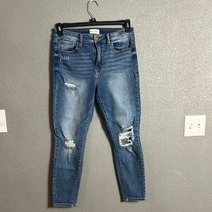 Universal Thread Blue Distressed Skinny Jeans
